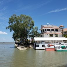 Wonder Island Resort