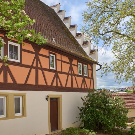 Raiffeisenstraße 4, Rathaus