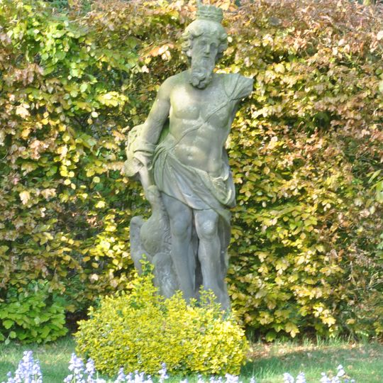 Huis Vosbergen: beeld van jupiter