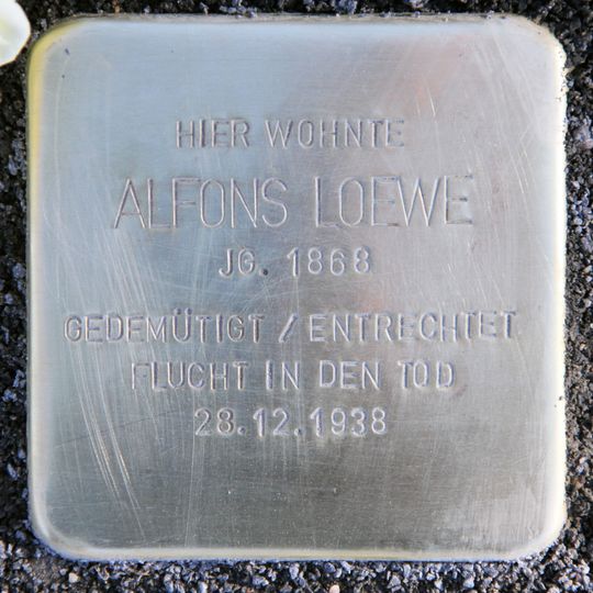 Stolperstein en memoria de Alfons Loewe