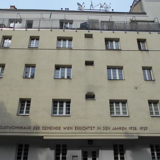 Wohnhausanlage Göllnergasse 25