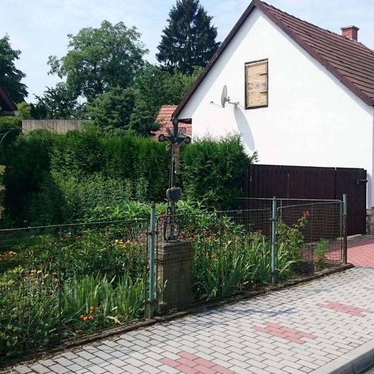 Kříž v Jankově v zahradě