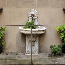 Fountain in via della Fontana