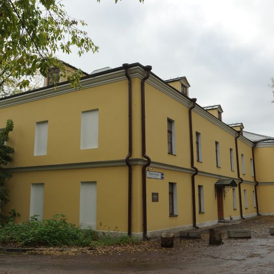 Госпитальная площадь 1/10