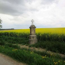 Kříž východně od Holovous