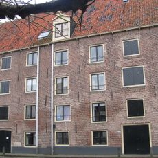 Pakhuis dat oudtijds deel uitmaakte van het agnietenklooster