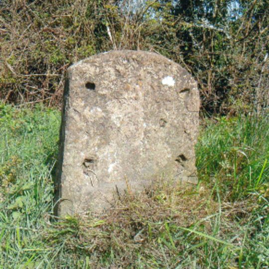 Milestone, E of Andoversford
