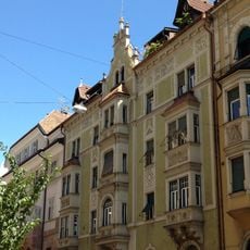 Sparkassenstraße 13