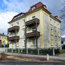 Wohnhaus Dr.-Ernst-Mucke-Straße 11; 11b