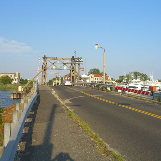 Glimmer Glass Bridge