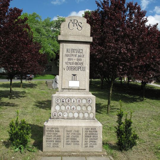 Pomník padlým v Dobrém Poli