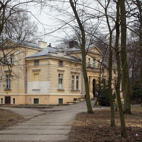 Pałac, ob. Dom Opieki im. A. Chmielowskiego