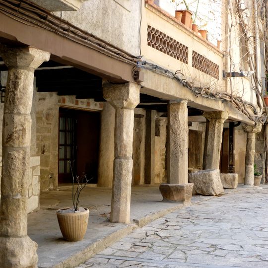 Porxada de la plaça de l'Església