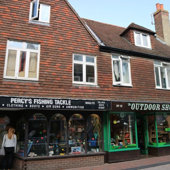 9 And 10, Cliffe High Street