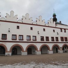 Husovo náměstí 1207