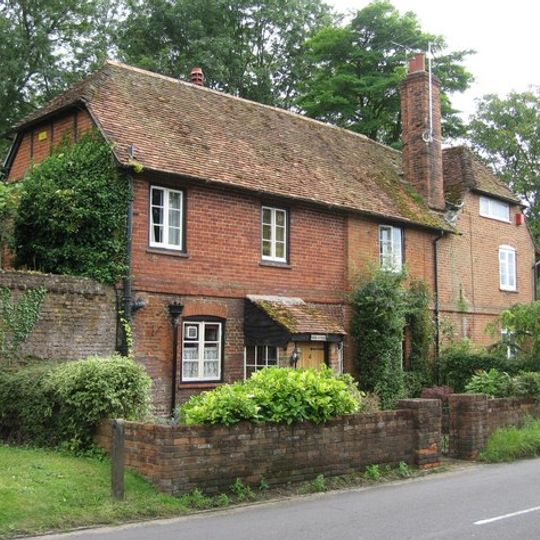Mews Cottage  Turret Cottage