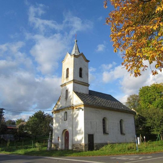 Kaple Neposkrněného Početí Panny Marie v Řepové na křižovatce