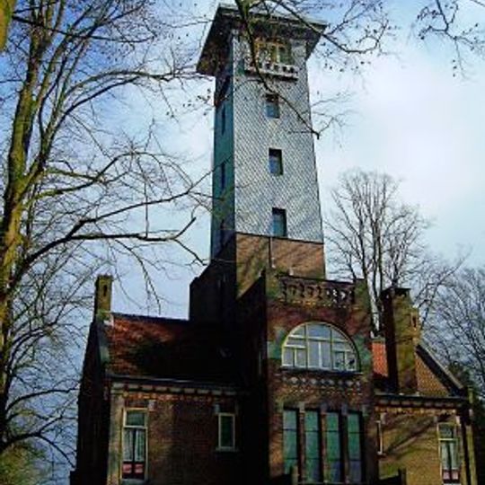 De Utrecht:Houtvesterswoning met brandtoren