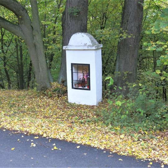 Kaplička u silnice z Okounova do Korunní