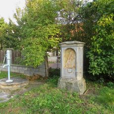 Podstavec památky v Nedvědici u Nedvědičky