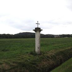 Kříž za Staňkovem u silnice vedoucí do Plzně