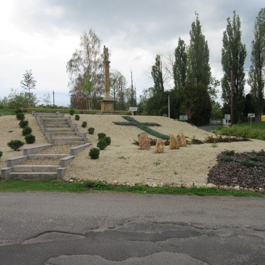 Mariánský sloup na rozcestí v Okrouhlické ulici v Mimoni