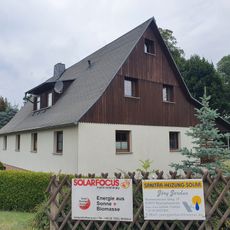 Wohnhaus mit rückwärtig angebauter Scheune An der Wesenitz 1
