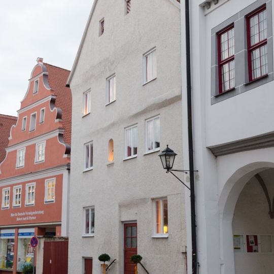 Wohn- und Geschäftshaus