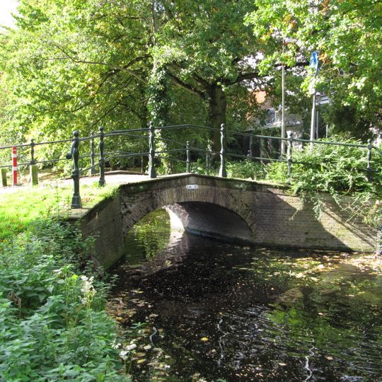 Marlot: brug ten oosten van het huis Marlot gelegen