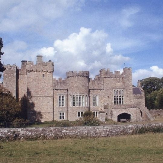 Featherstone Castle