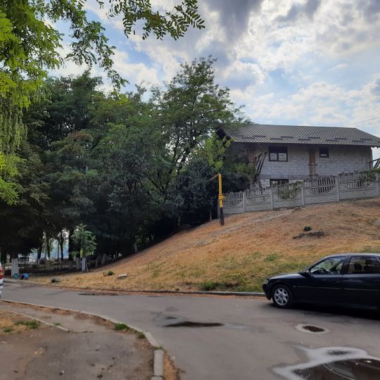 Tumulus on Ișnovăț str. 34, Chișinău
