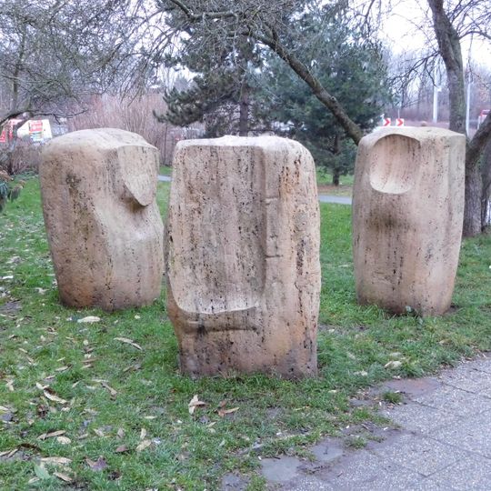 Sculpture at Pujmanové street