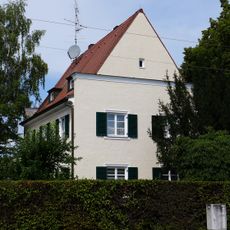 Verwaltungs- und Wohngebäude der ehemaligen Stadtgärtnerei Pasing