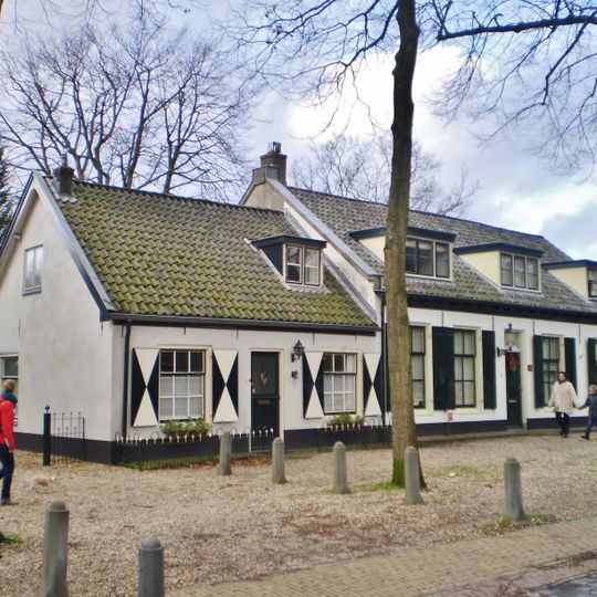 Dorpsstraat 14, Lage-Vuursche