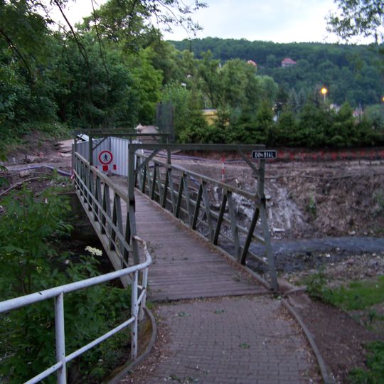 Lávka přes Jílovský potok u sokolovny Podmokly