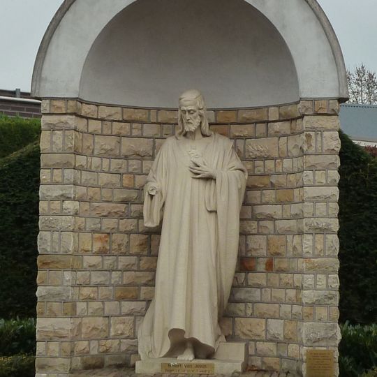 Statue of Sacred Heart of Jesus Christ