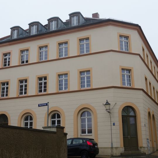 Wohnhaus in geschlossener Bebauung, Eckhaus zur Jüdenstraße Rosenstraße 10