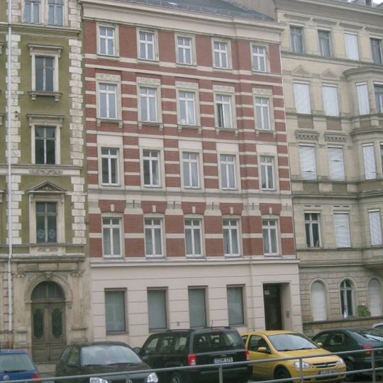 Mietshaus in geschlossener Bebauung Theaterstraße 29
