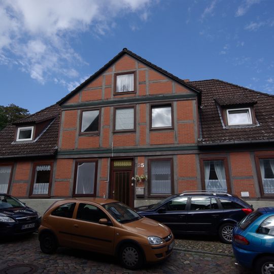 Wohnhaus Elbstraße 25