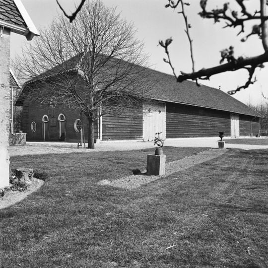 Overduin: landbouwschuur