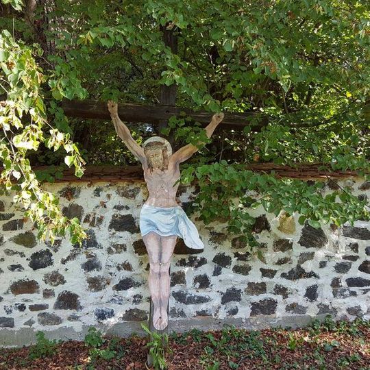 Kříž u kostela sv. Ambrože na Vícově