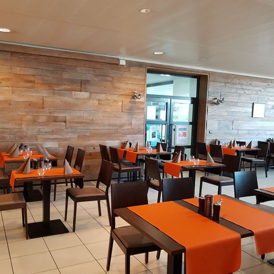 Autopolis restaurant