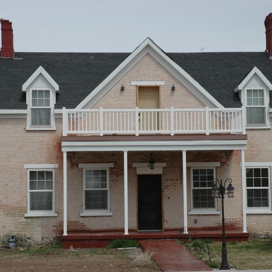 Julia Farnsworth House