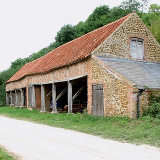 Cartlodge With Granary Over At Downs Farm