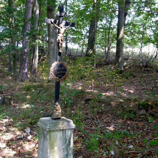 Křížek u čp 30 v Radosticích