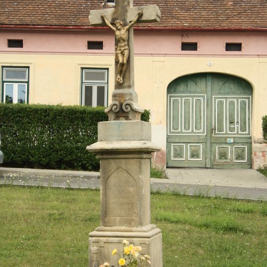 Kříž ve Vevčicích