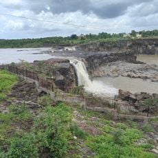 Sahatrakund Waterfall