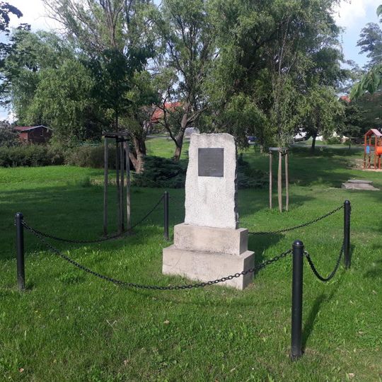 Pomník padlým v Kamenném Újezdu