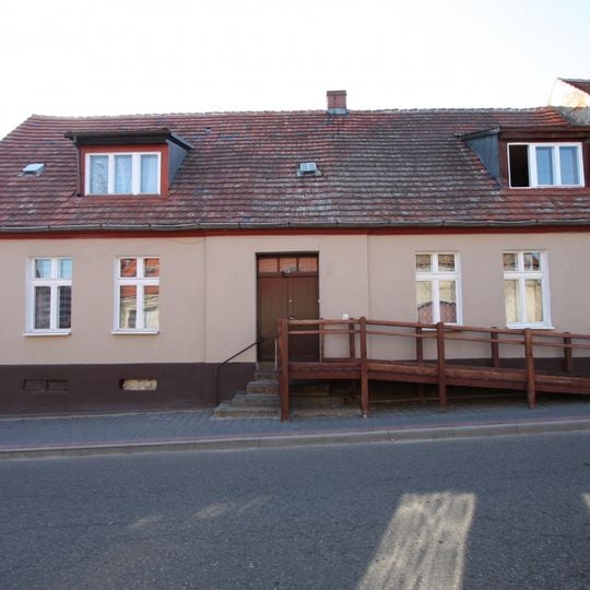 7 Kościuszki Street in Bledzew