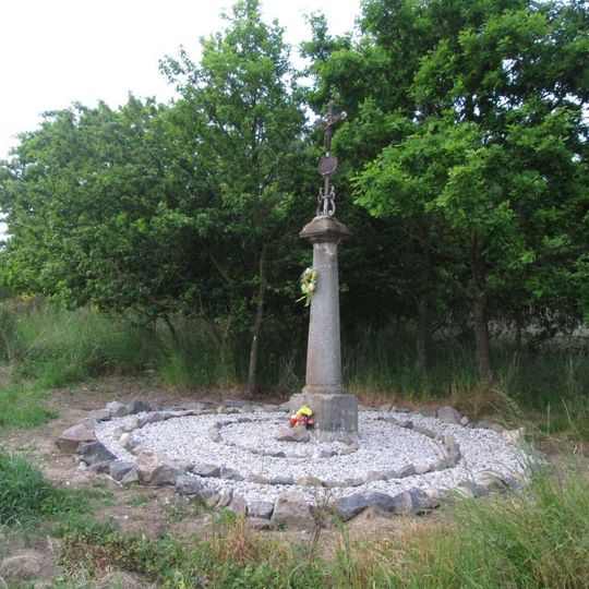 Kříž severně od Chocenické Lhoty
